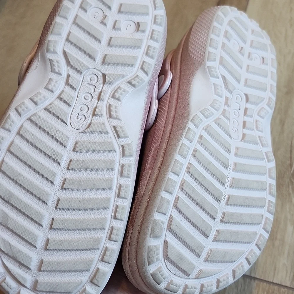 Pink Fur Lined Crocs, J3 - Picture 4 of 9